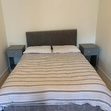 Mayne River Apartment